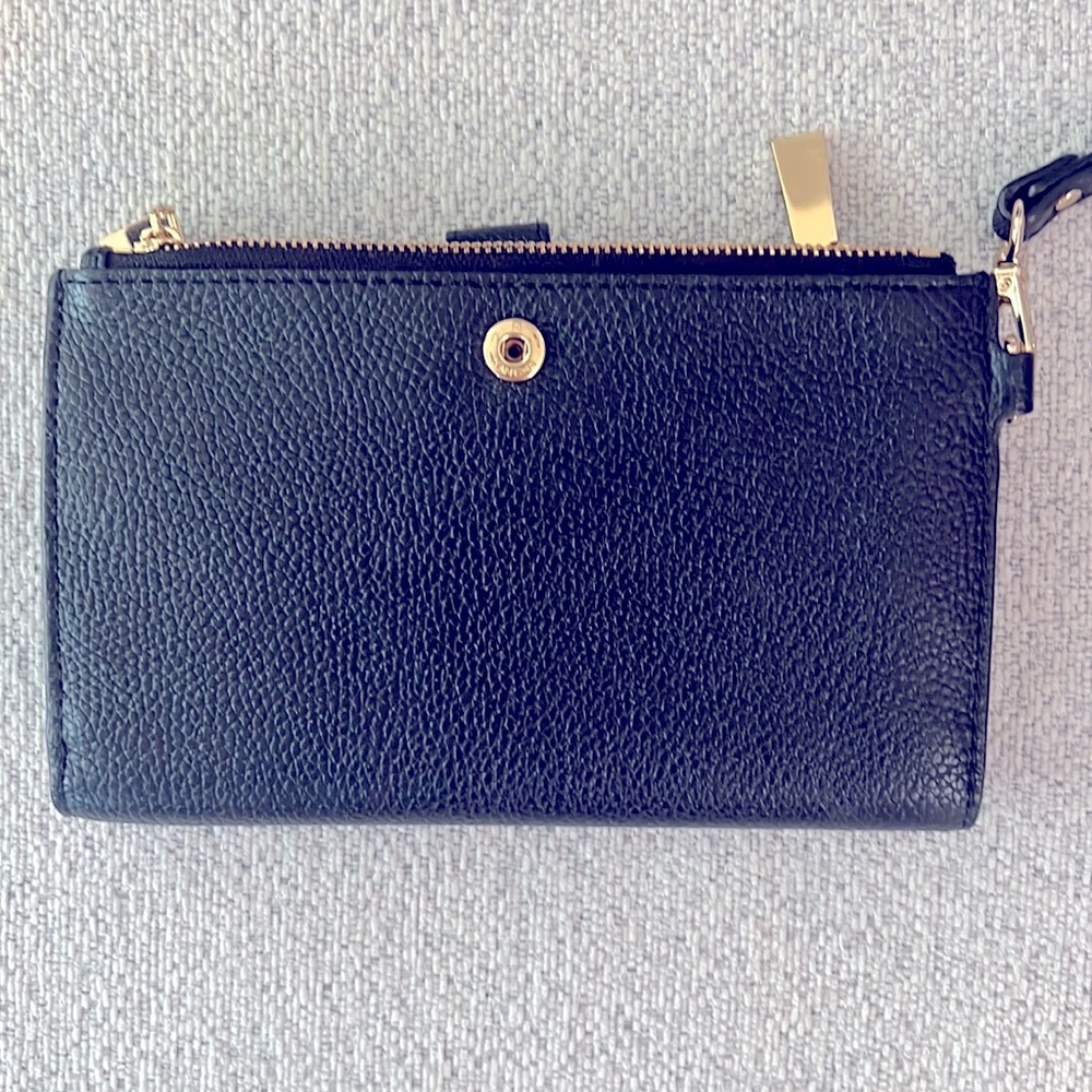 ❌SOLD!!❌Michael Kors wristlet - Picture 3 of 9